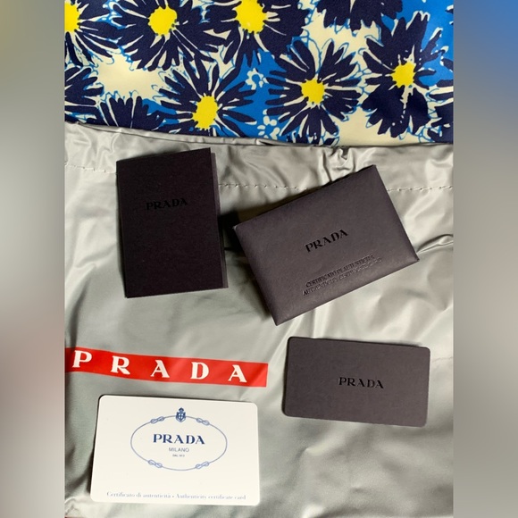 Authentic Prada Tessuto Stampato Blue Multicolor Nylon/Leather - Picture 7 of 10